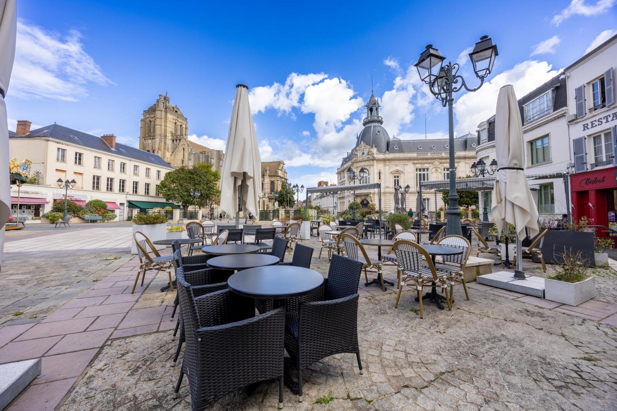 Hotel Le Beffroi Dreux Eksteriør billede