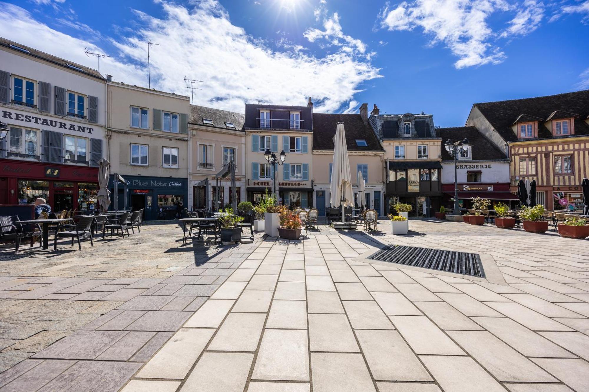 Hotel Le Beffroi Dreux Eksteriør billede